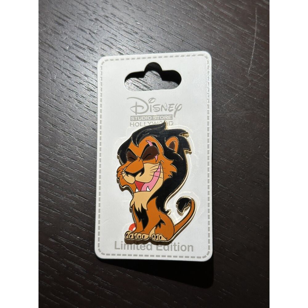 AUTHENTIC Disney DSF DSSH Villains Cuties Series Lion King Scar LE 300 Pin RARE
